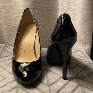 Jessica Simpson malia platform Pump size 6M Black great condition used twice.